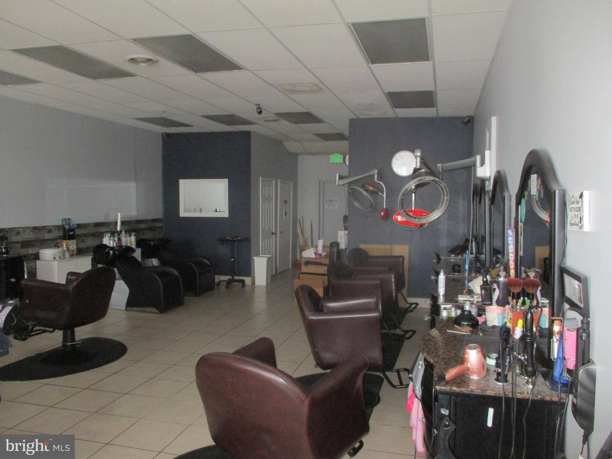 Elkton, MD 21921,8 COMMERCIAL PLAZA