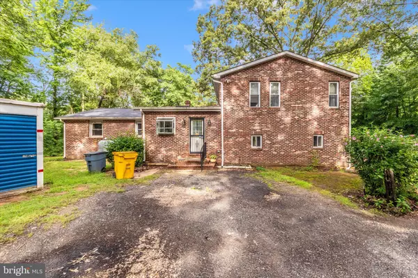 Lothian, MD 20711,5099 SANDS RD
