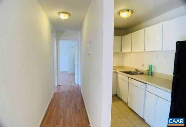 Charlottesville, VA 22901,840 RUNNEL CT #10