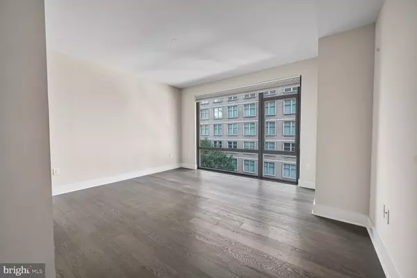 Bethesda, MD 20814,4960 FAIRMONT AVE #603