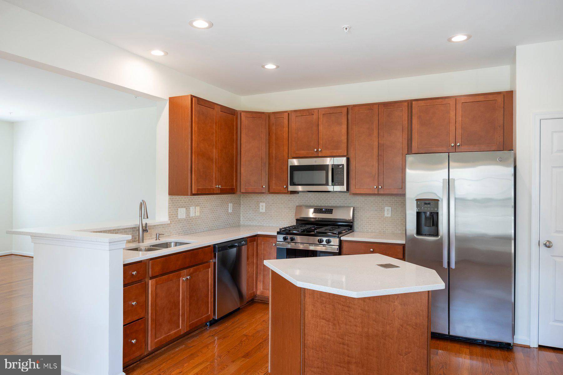 Glen Burnie, MD 21060,616 WARBLER WALK
