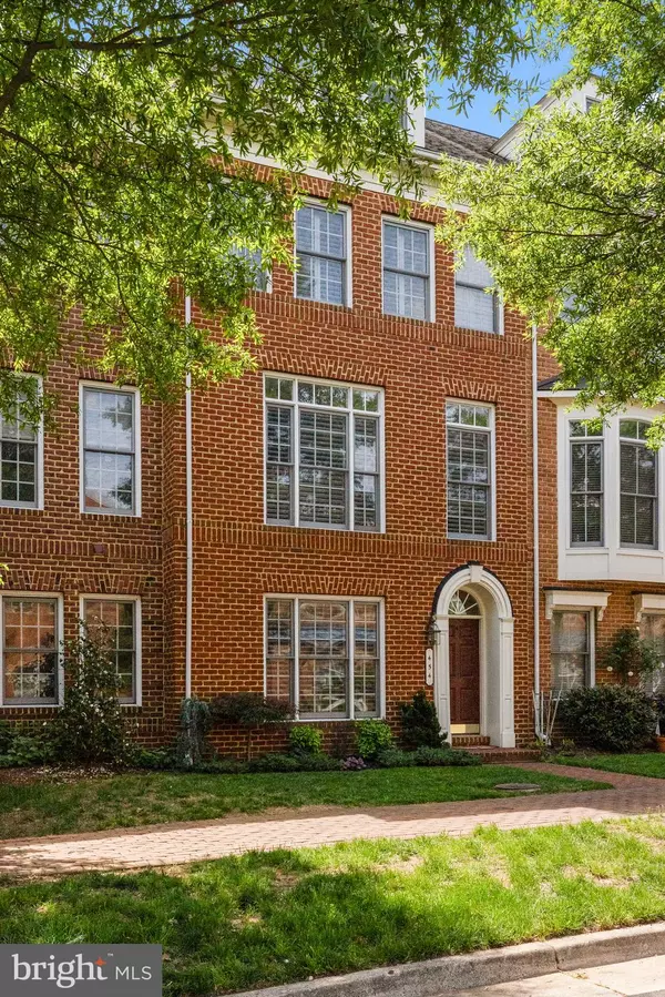 Alexandria, VA 22304,454 FERDINAND DAY DR