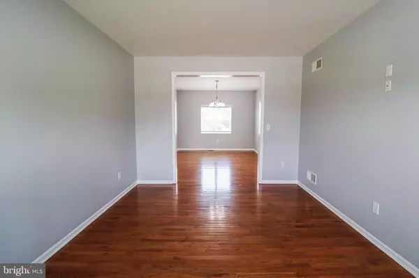 Windsor, PA 17366,245 AZALEA DR