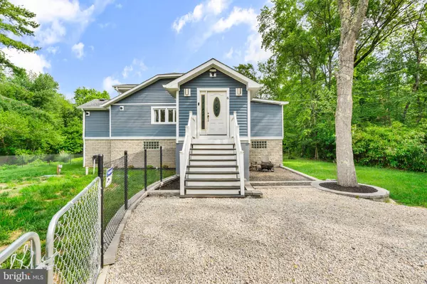 6 KATES TRACT, Mount Holly, NJ 08060