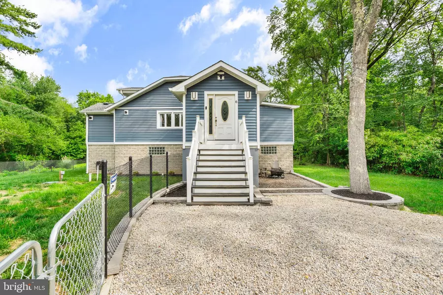 6 KATES TRACT, Mount Holly, NJ 08060