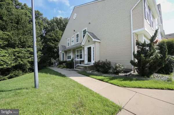 1801 BEACON HILL DR, Sicklerville, NJ 08081