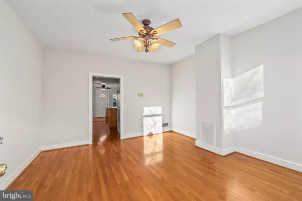 Washington, DC 20001,1528 8TH ST NW