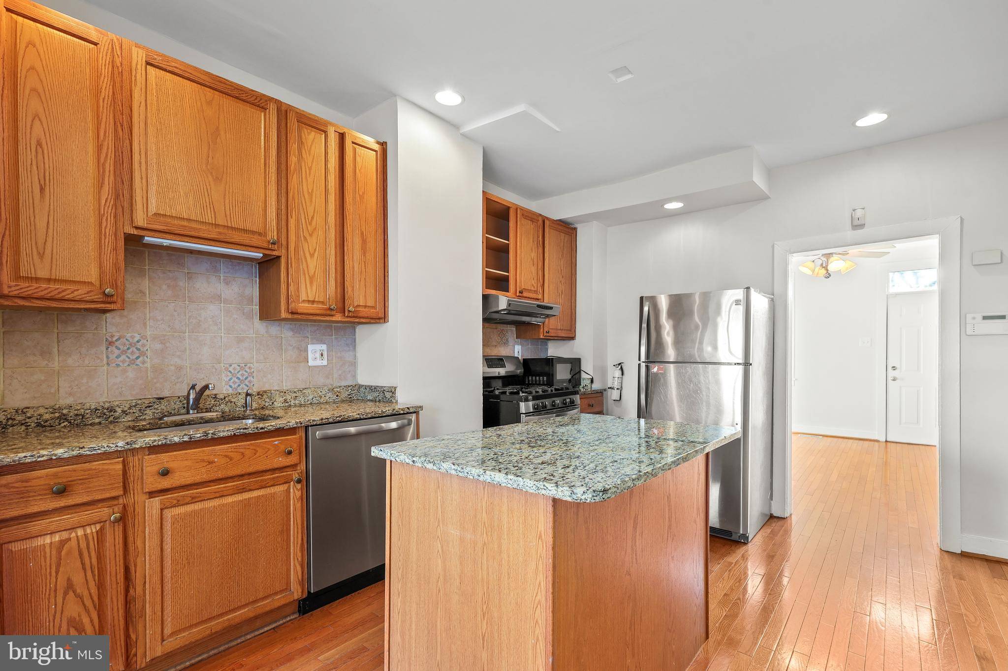 Washington, DC 20001,1528 8TH ST NW