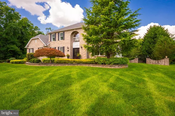 Monroe Township, NJ 08831,10 MIMI DR