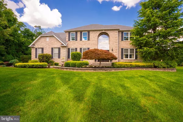 10 MIMI DR, Monroe Township, NJ 08831