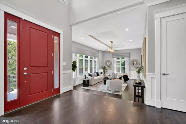 Arlington, VA 22207,3400 MILITARY RD