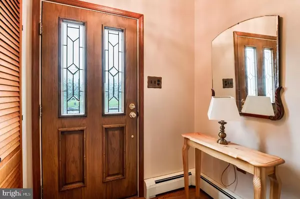 West Deptford Twp, NJ 08096,845 W RED BANK AVE