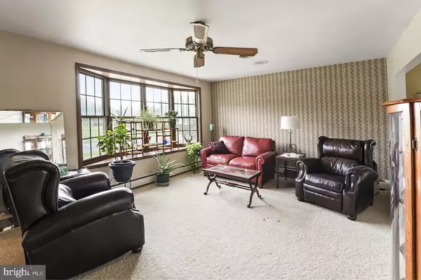 West Deptford Twp, NJ 08096,845 W RED BANK AVE