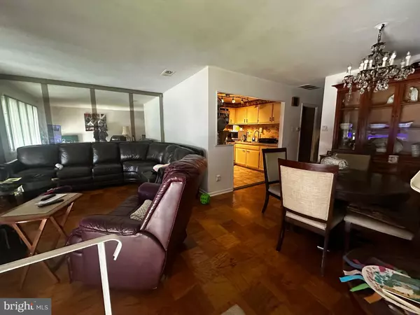 Philadelphia, PA 19153,7400 SANDPIPER PL