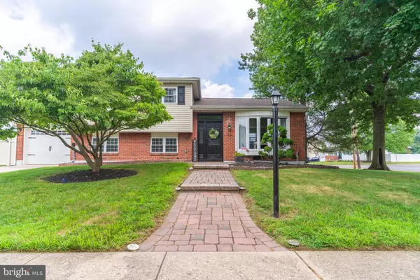 Hamilton, NJ 08620,30 ROCK ROYAL ROAD