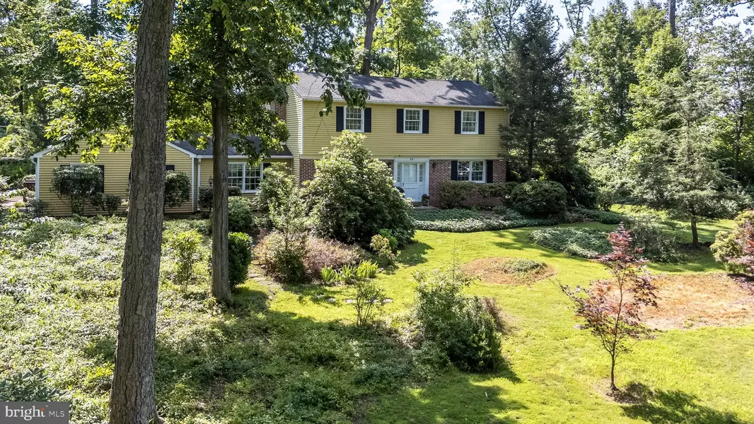 15 HIDDEN LN, Doylestown, PA 18901