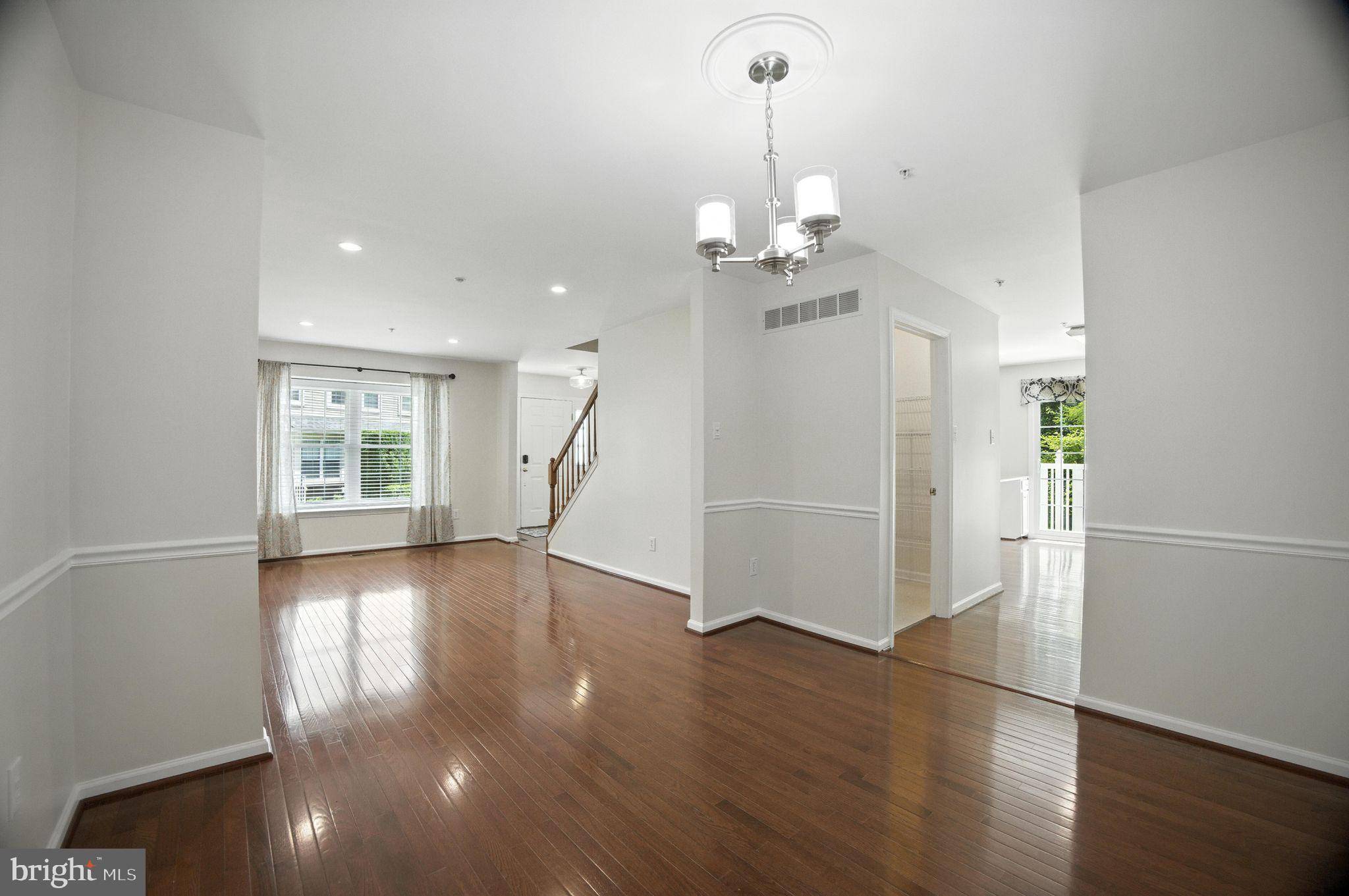 Phoenixville, PA 19460,2104 IRIS CT
