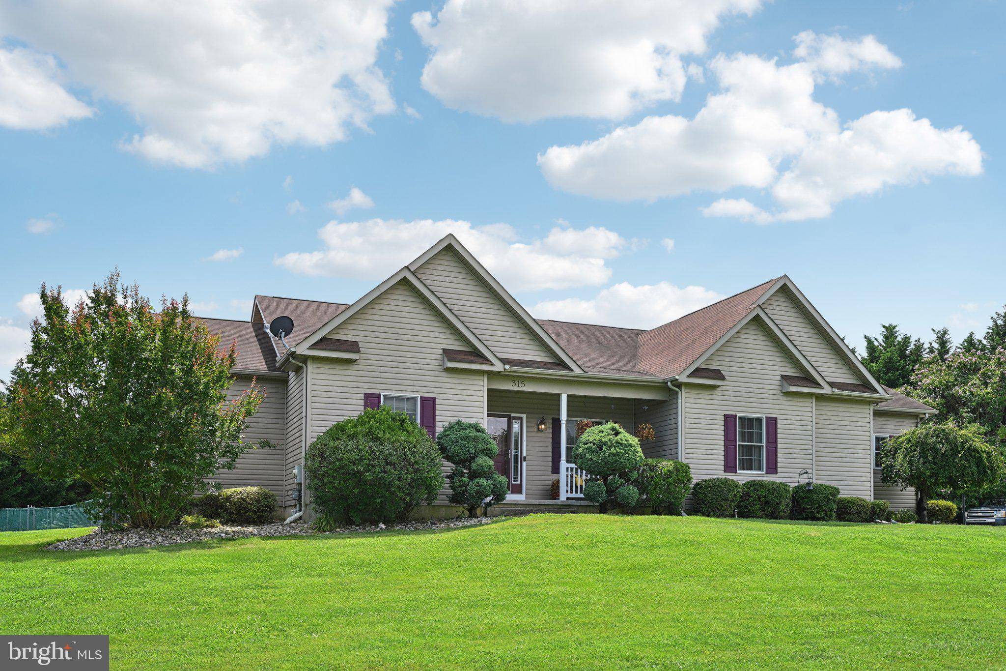 Middletown, DE 19709,315 BEECH LN