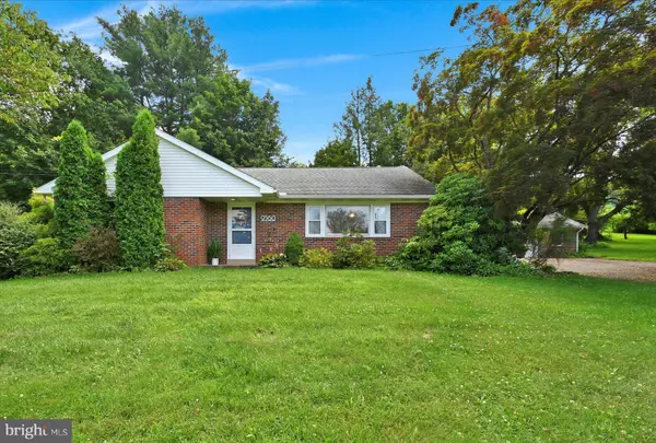 9560 LONGSWAMP RD, Mertztown, PA 19539