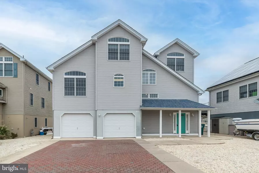10 SEA ISLE DR, Tuckerton, NJ 08087