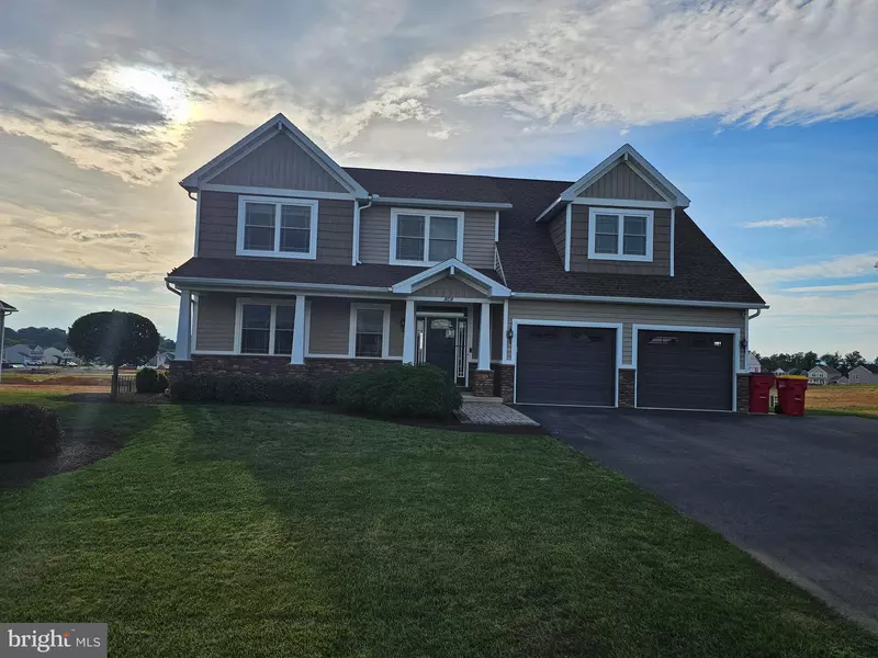 808 SOUTHWOOD DR, Shippensburg, PA 17257