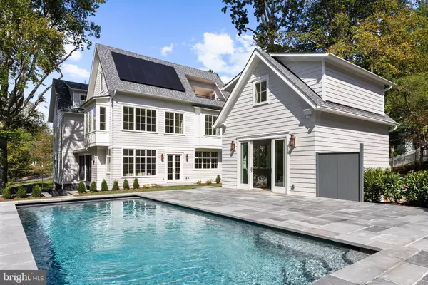 Washington, DC 20016,5070 MILLWOOD LN NW