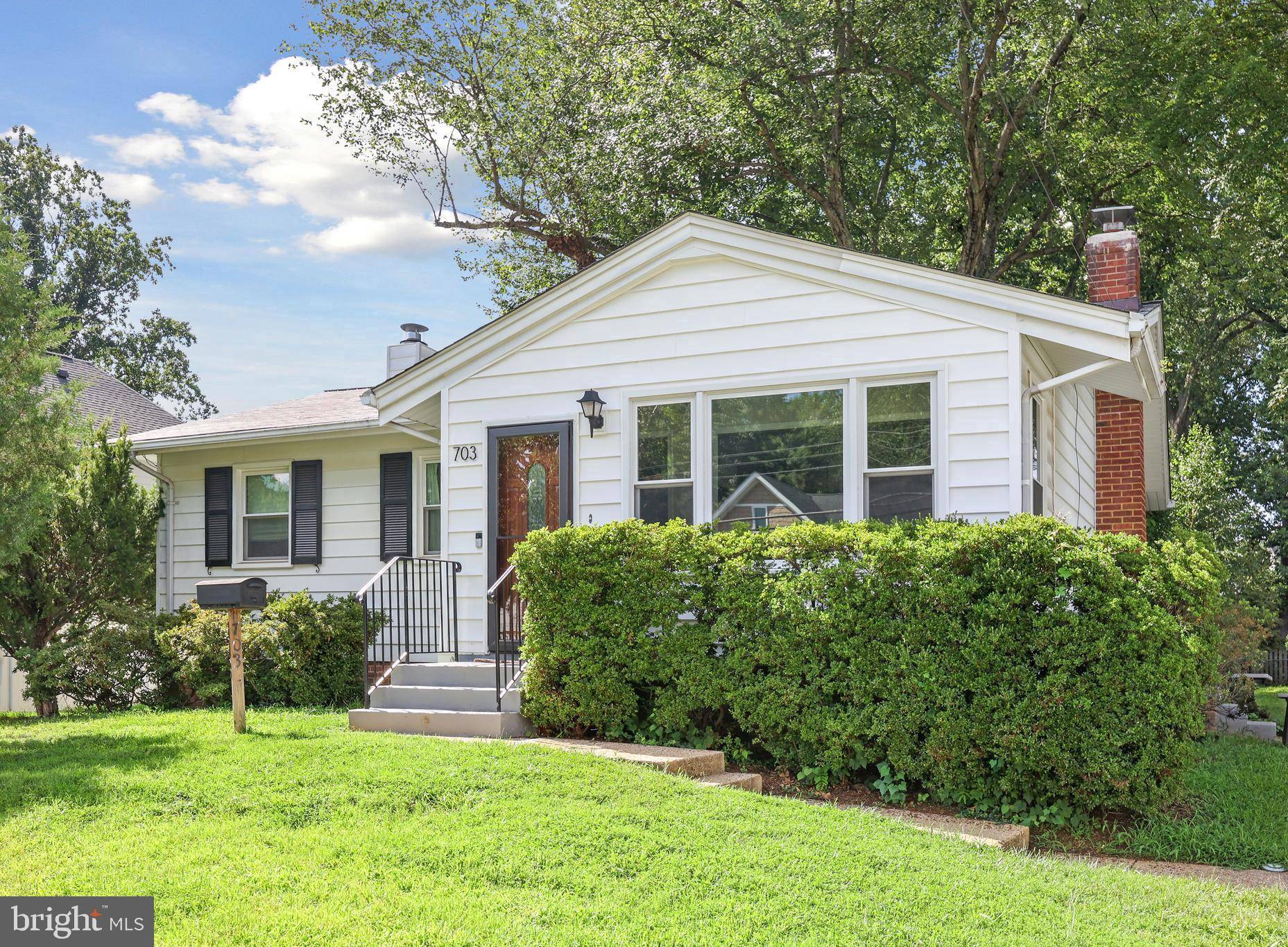 Vienna, VA 22180,703 KINGSLEY RD SW