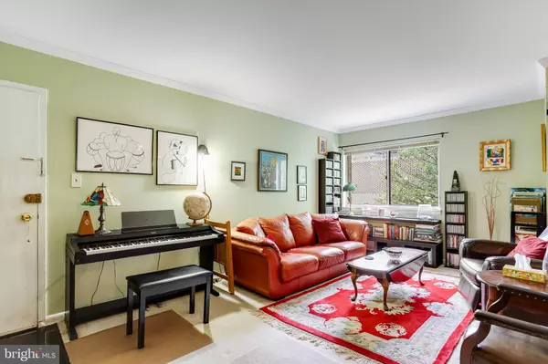 Rockville, MD 20852,12203 ACADEMY WAY #13