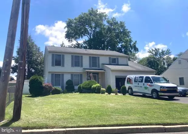 7 MILL RD, Burlington, NJ 08016