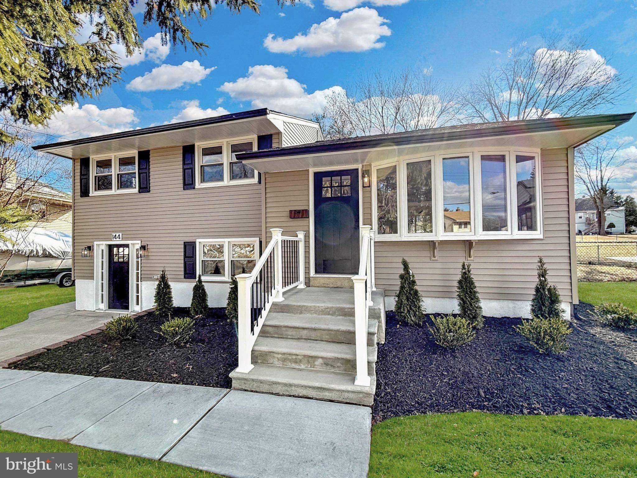 144 EDWARDS DR, Gloucester City, NJ 08030