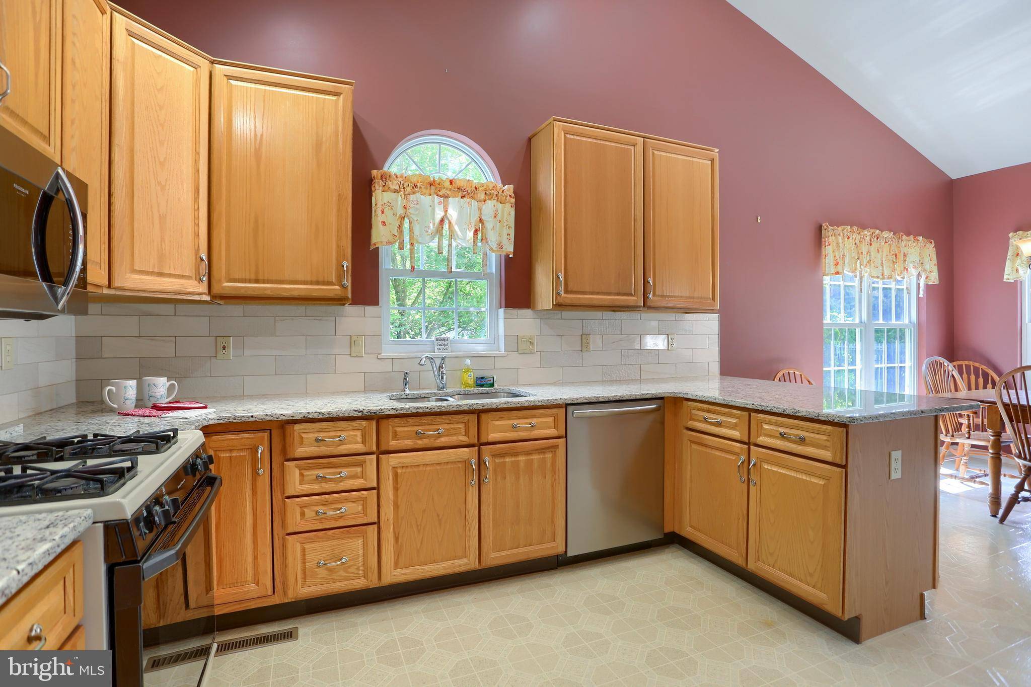 Boiling Springs, PA 17007,14 N PIN OAK DR