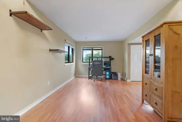 Manassas, VA 20110,9013 SANDALWOOD DR #B