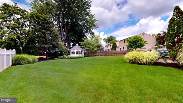 Marlton, NJ 08053,205 WOODBINE DR