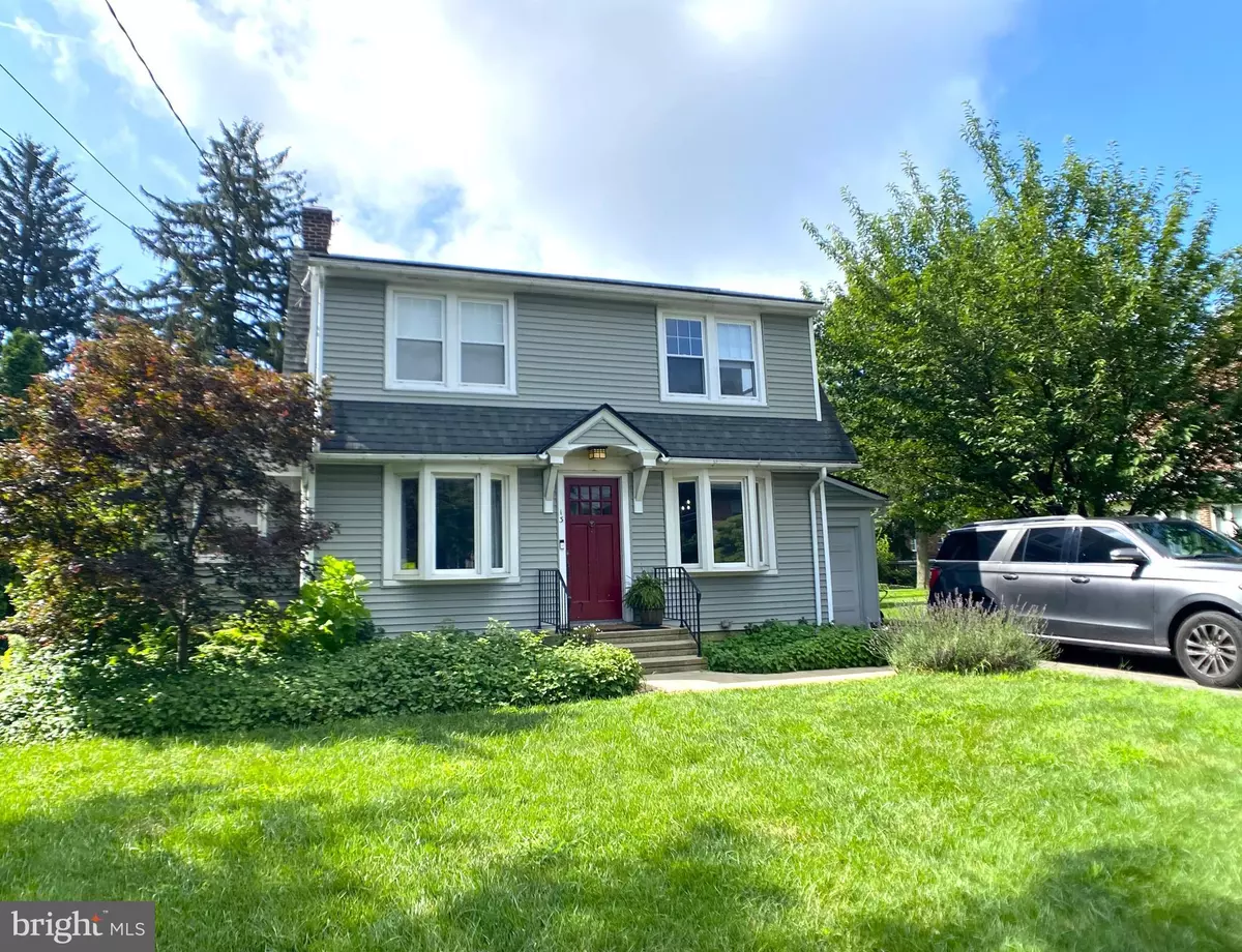 Willow Street, PA 17584,13 MYLIN AVE