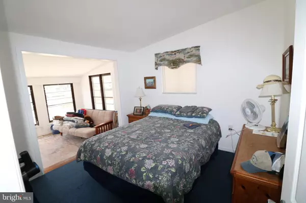 Tuckerton, NJ 08087,34 BOOM WAY N