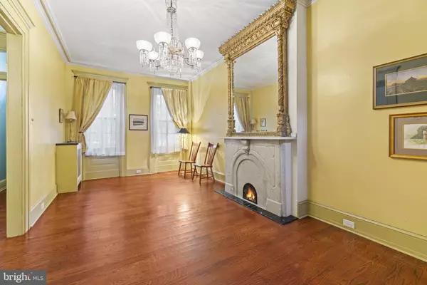 Philadelphia, PA 19130,2120 MOUNT VERNON ST