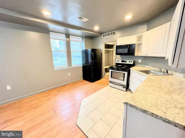 Philadelphia, PA 19143,528 S 55TH ST