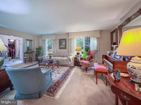 Southampton, PA 18966,185 TOLL DR