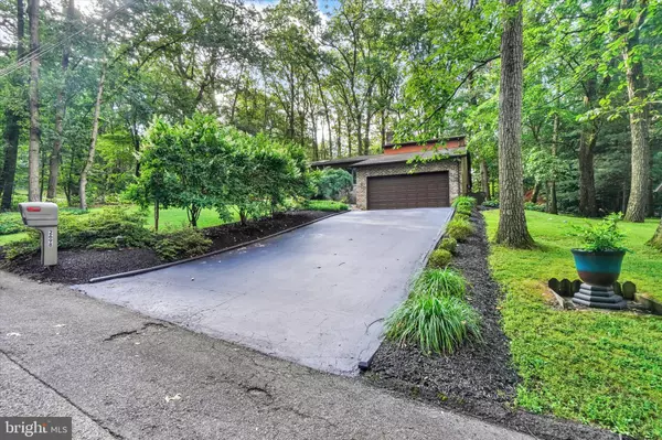 York, PA 17402,2698 FOREST RD