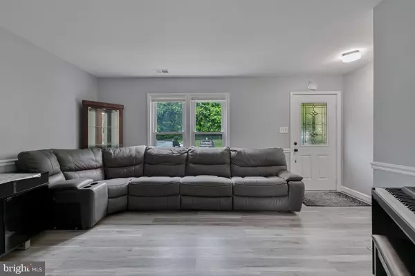 Burke, VA 22015,9710 ASHBOURN DR
