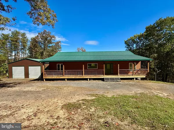 Moorefield, WV 26836,560 PIN OAK RD