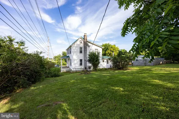 Hedgesville, WV 25427,3724 HAMMONDS MILL RD