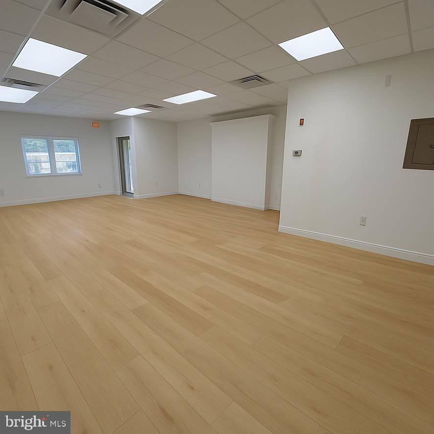 Manahawkin, NJ 08050,697 MILL CREEK RD #6