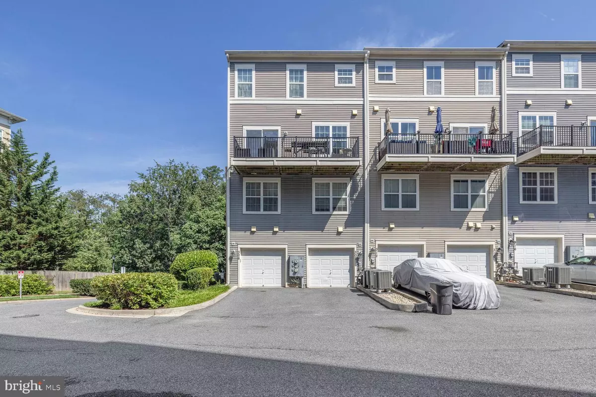 Gaithersburg, MD 20877,306 PARK AVE #1-306