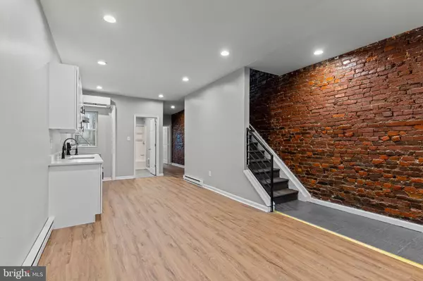 Philadelphia, PA 19134,926 E TIOGA ST