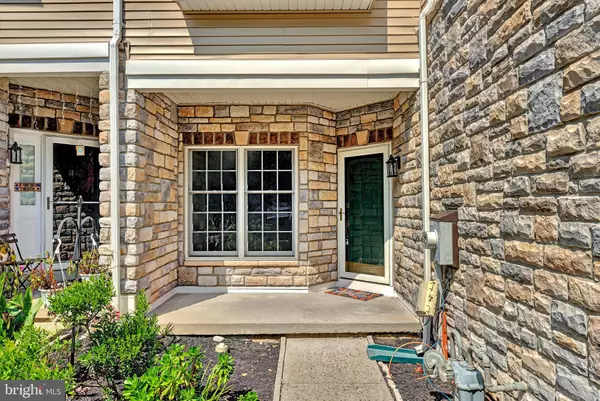 Princeton, NJ 08540,40 CALEB LN