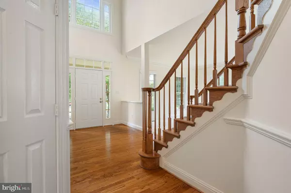 Potomac, MD 20854,10604 MAPLECREST LN
