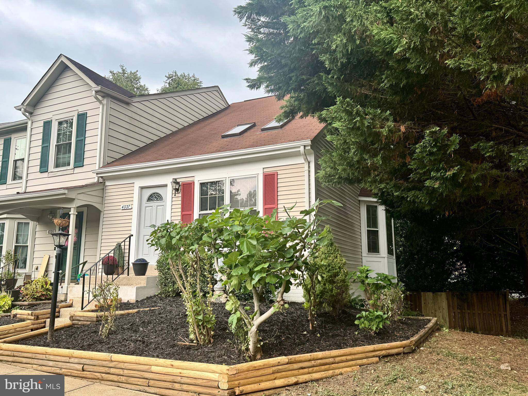 Dumfries, VA 22025,4337 JONATHAN CT