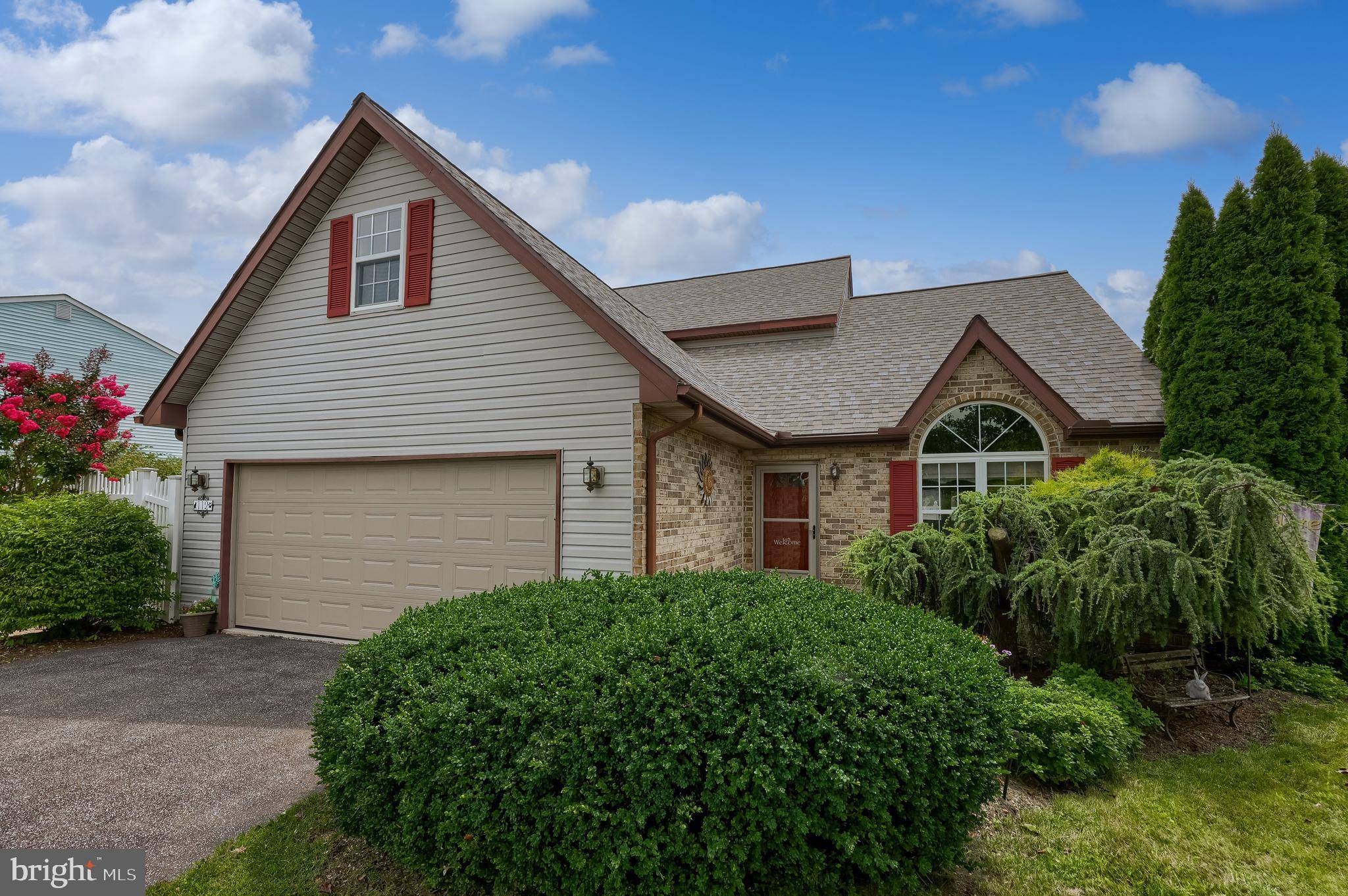 112 WINSTON DR, York, PA 17408
