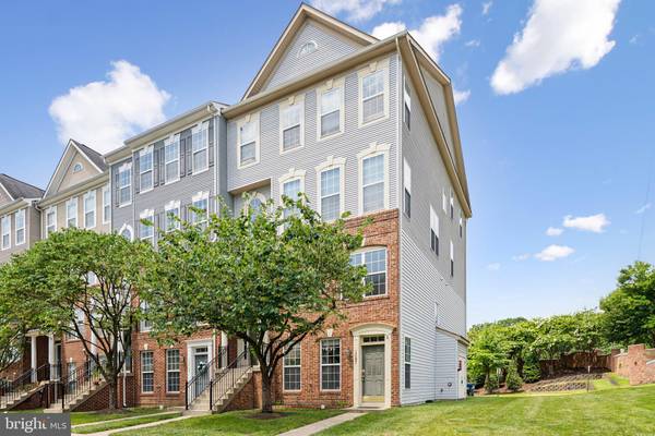 Woodbridge, VA 22191,15503 JOHN DISKIN CIR #32